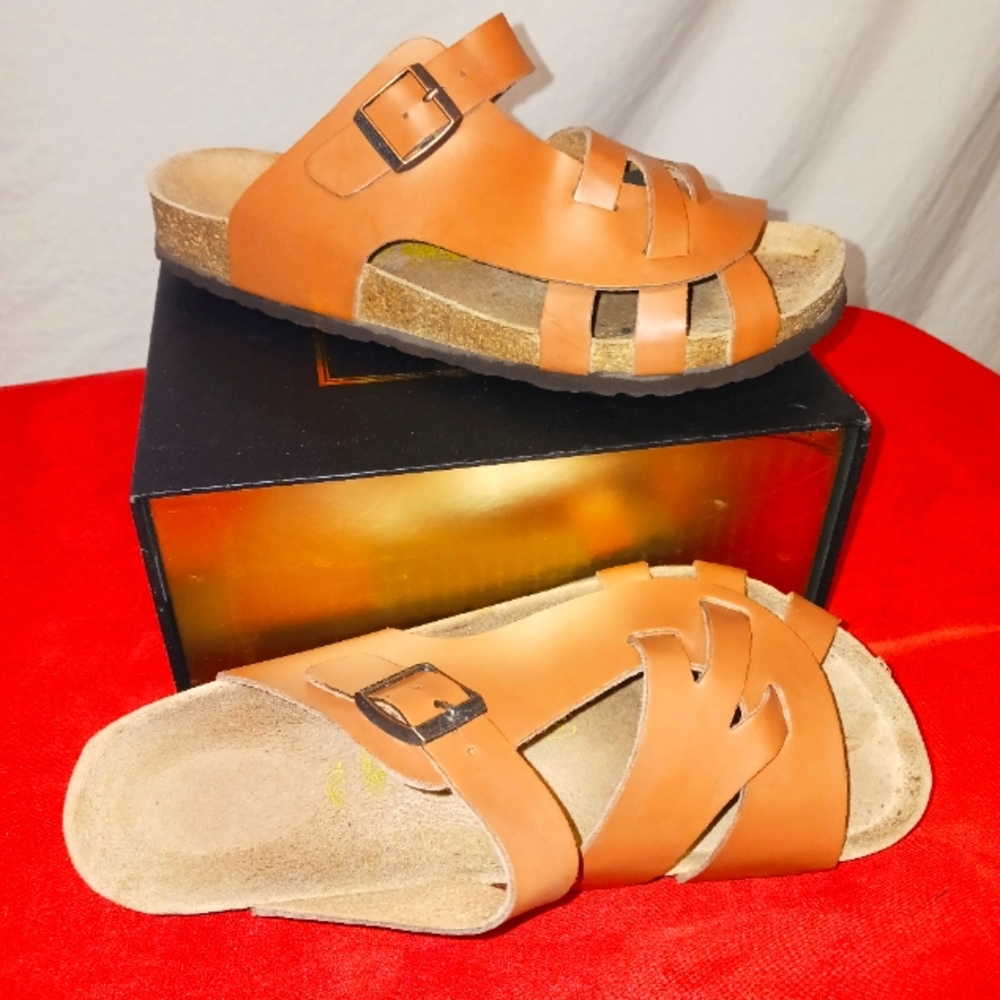 Birkenstock 39(US8.5) open heel buckle cynch sandal